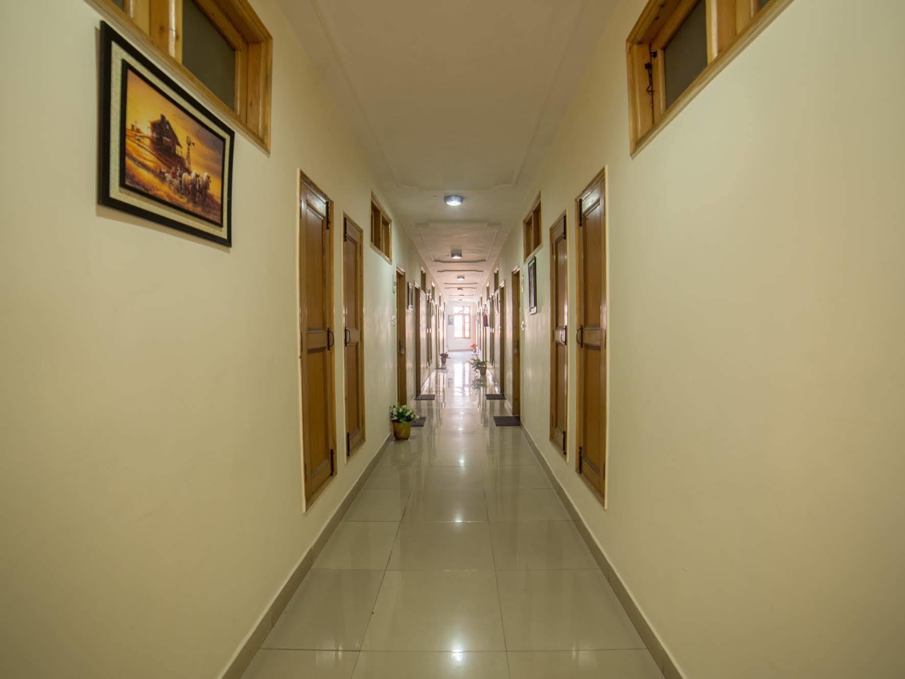 Hotel Satkar Residency - Riverside Old Manali Exterior photo