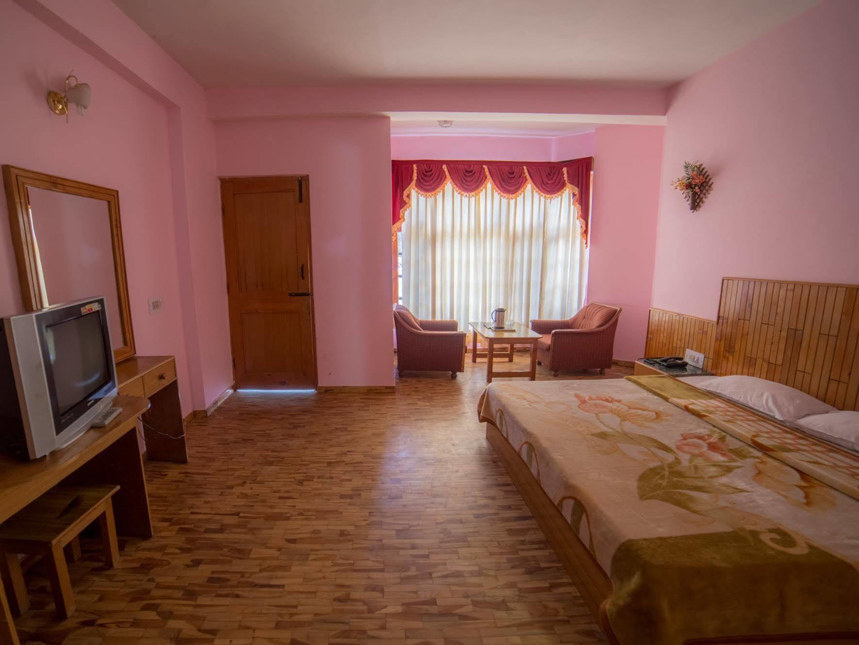 Hotel Satkar Residency - Riverside Old Manali Exterior photo
